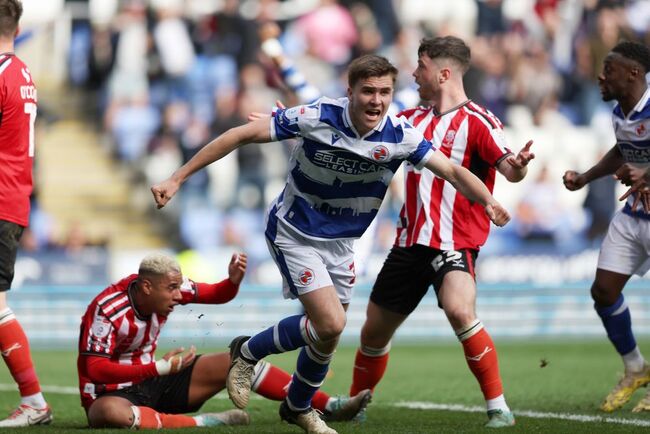 Nhận định soi kèo Lincoln City vs Reading 21h00 ngày 02/08 2 Màn đụng độ hấp dẫn Lincoln City vs Reading